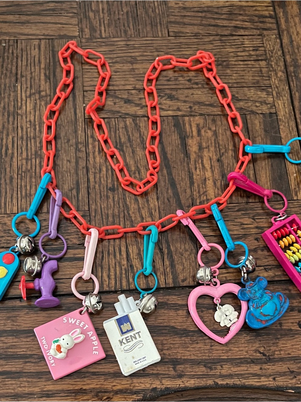 Vintage 80s Bell Charm Necklace (red3)